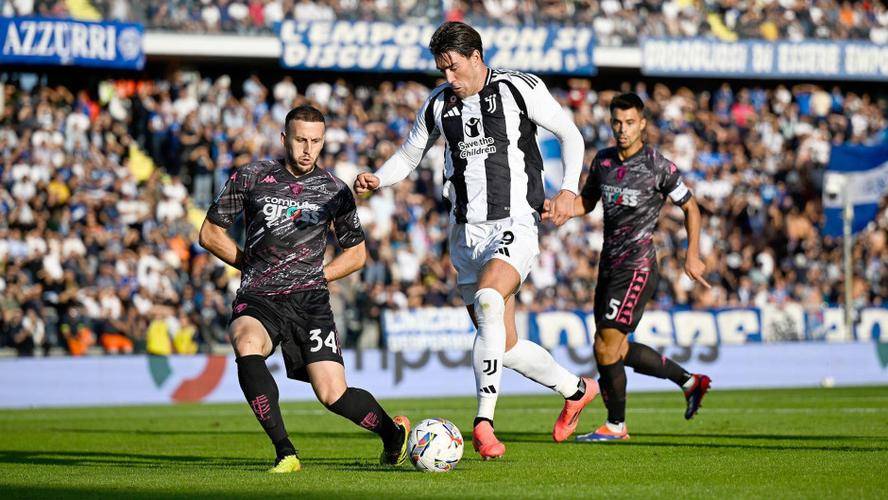 赛后法国杯焦点战，那不勒斯回应争议，媒体盛赞，资深球员宣示担当的简单介绍